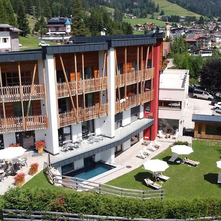 Hotel Miravalle Soraga di Fassa Exterior foto