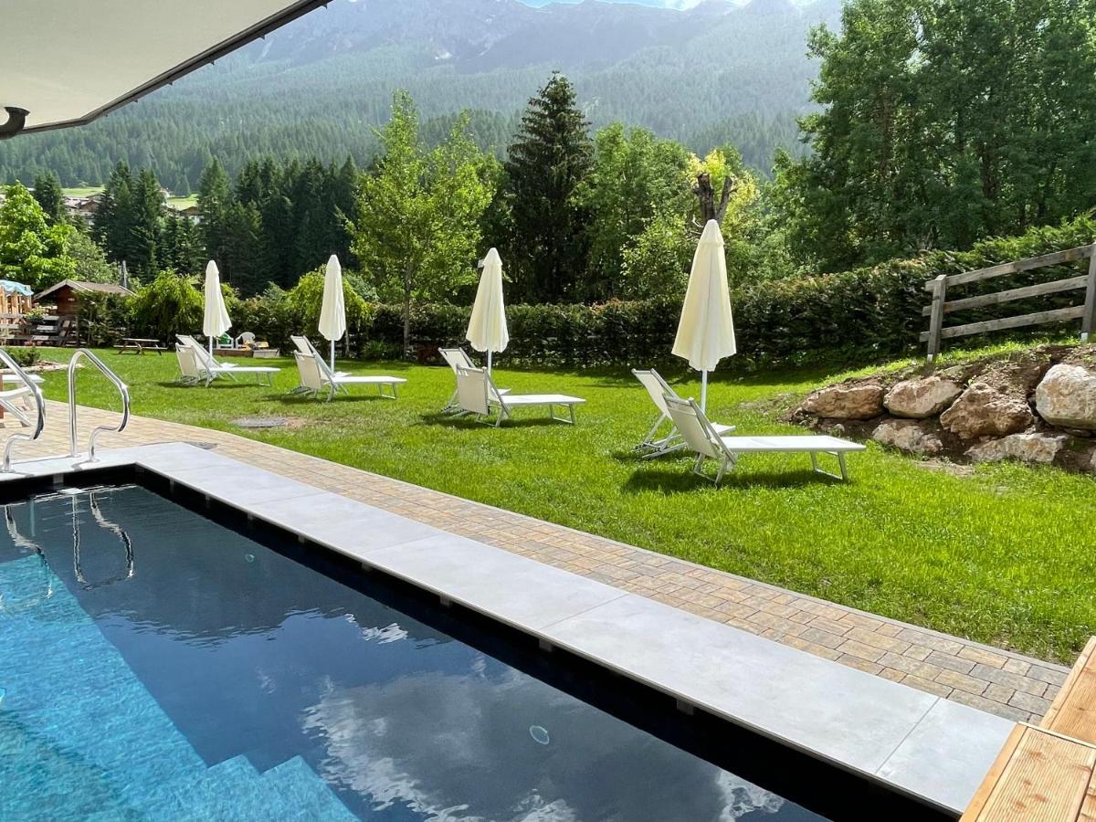 Hotel Miravalle Soraga di Fassa Exterior foto
