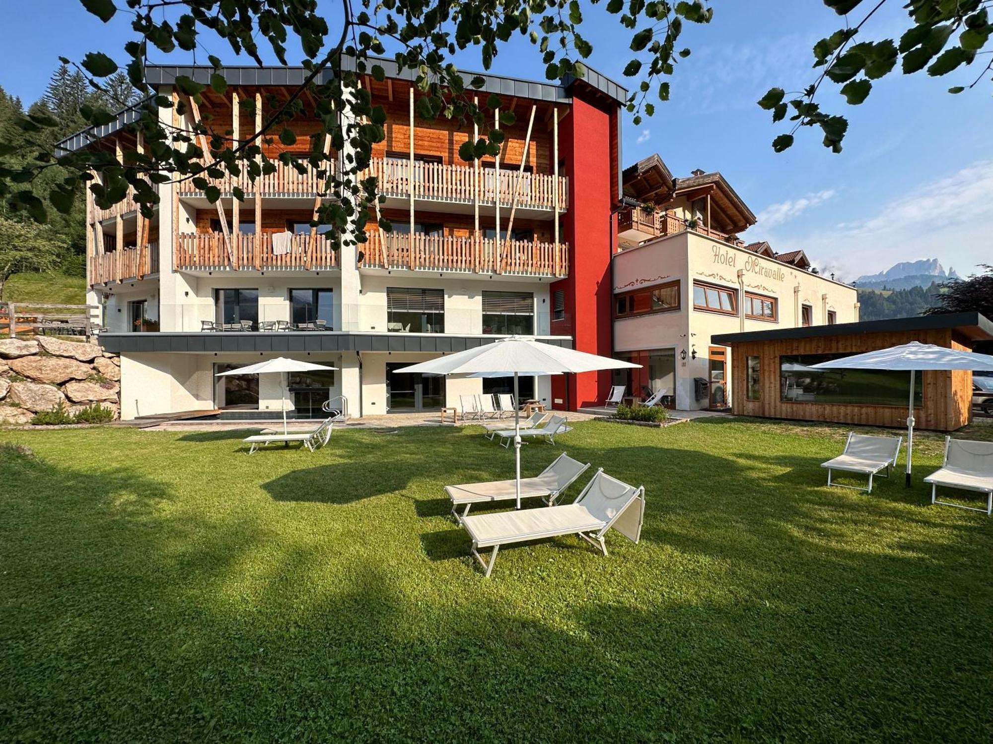 Hotel Miravalle Soraga di Fassa Exterior foto