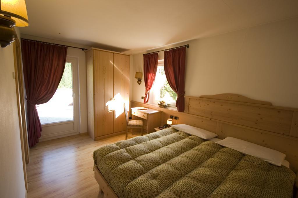 Hotel Miravalle Soraga di Fassa Exterior foto